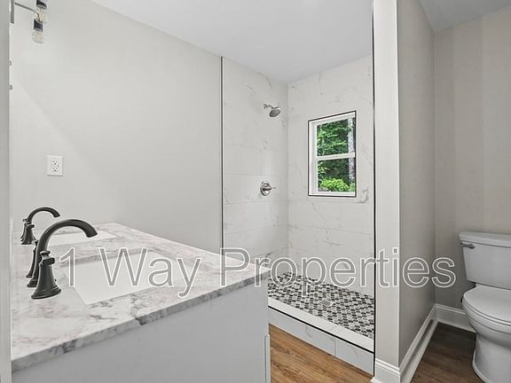 4th image of 80249 N Willie Rd