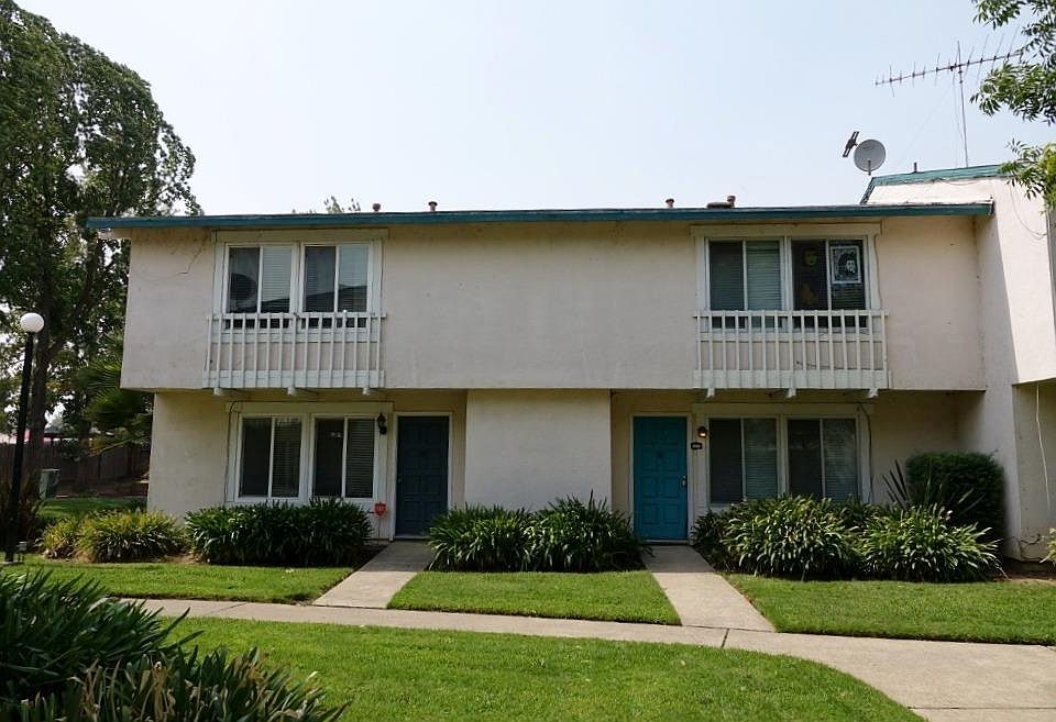 1st image of 7692 La Mancha Way