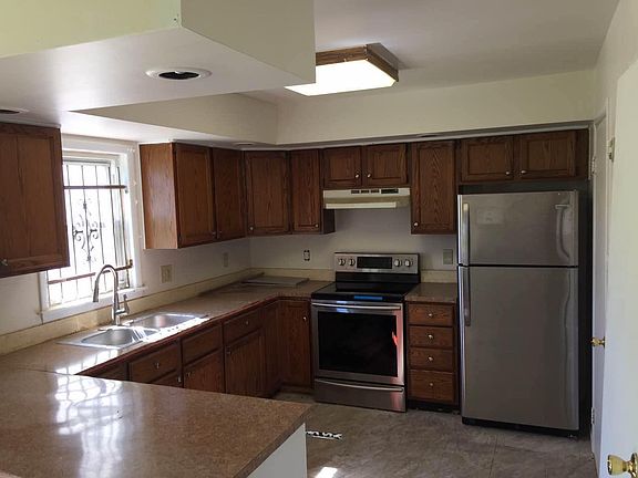 2nd image of 316 Littleton Ave
