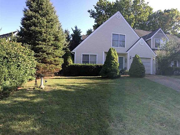 2nd image of 728 Woodland Dr