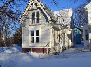 1229 N Perry St, Davenport, IA 52803