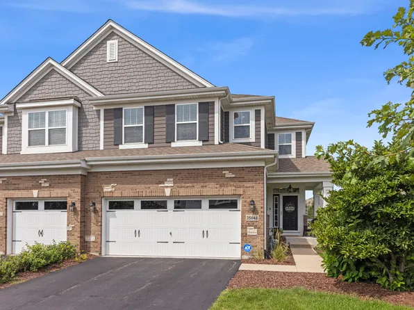 3S644 Breme Dr E, Warrenville, IL 60555