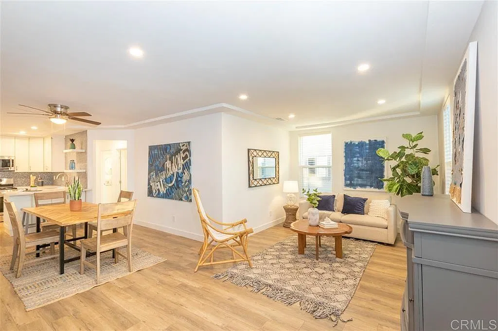 3 bed, 1100 sqft, $3,895 — Photo 1