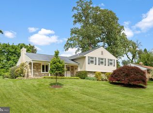 1131 Frederick Rd, Meadowbrook, PA 19046