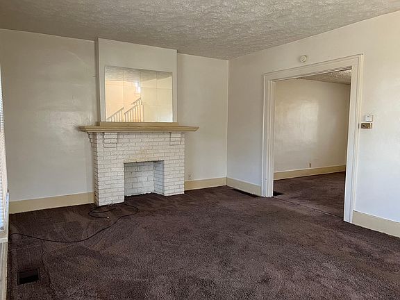2nd image of 920 Grafton Ave #920