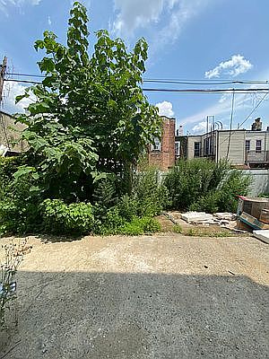 3rd image of 1320 Chisholm St #1B