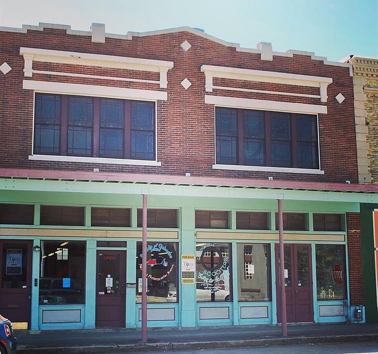 1st image of 2509 Market St