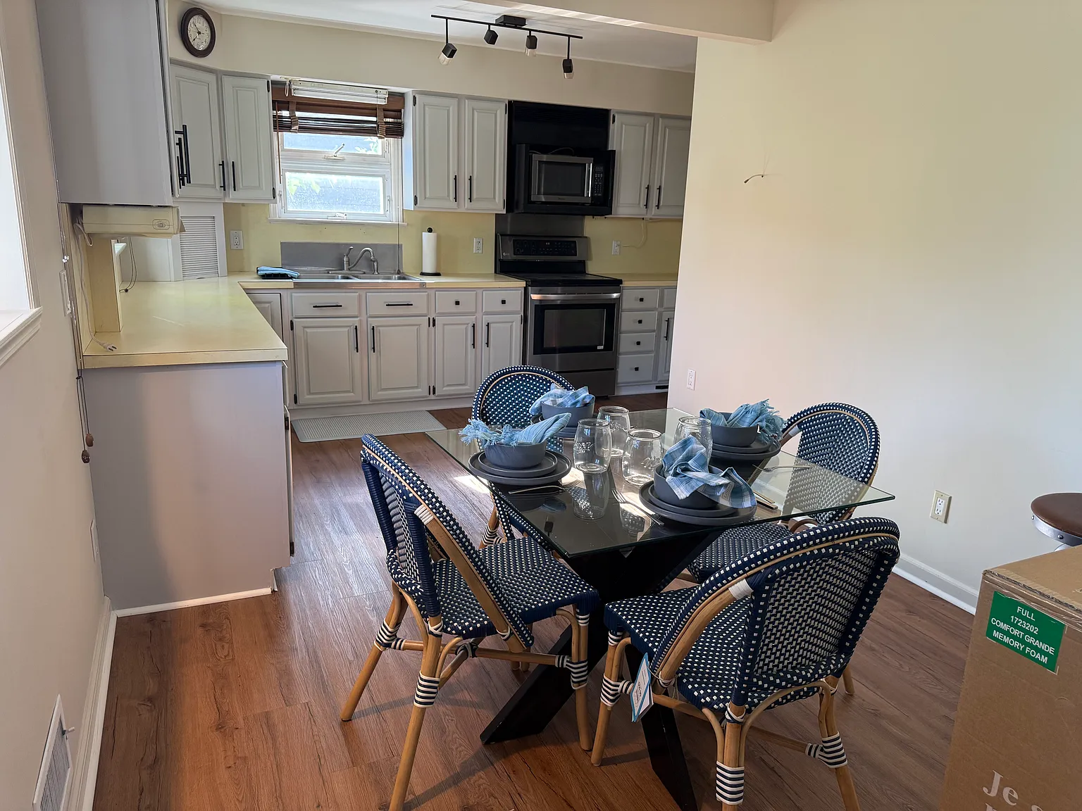 4 bed, $3,900 — Photo 4