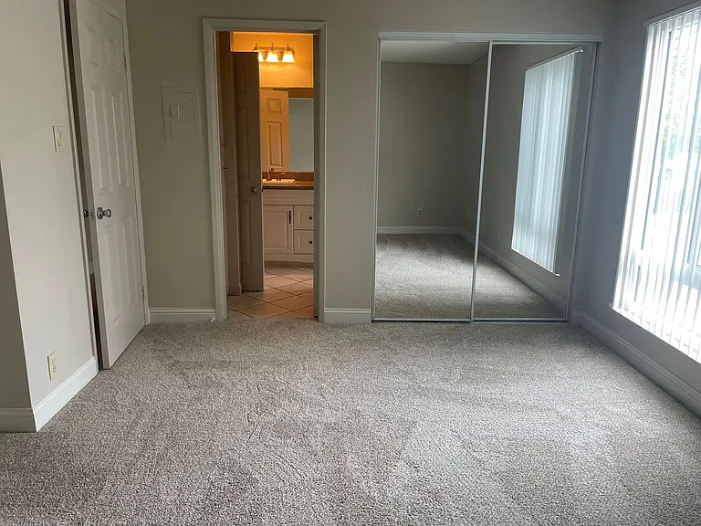Courtyard Apartments — Photo 10