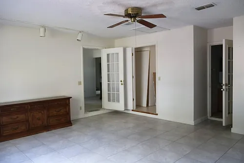 408 Riverwoods Cir Photo 1