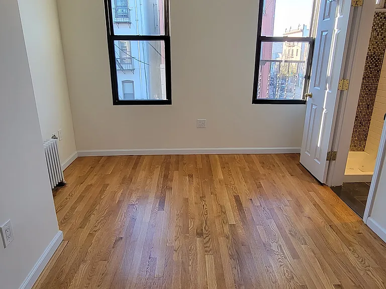 2802 Steinway St #2L — Photo 7