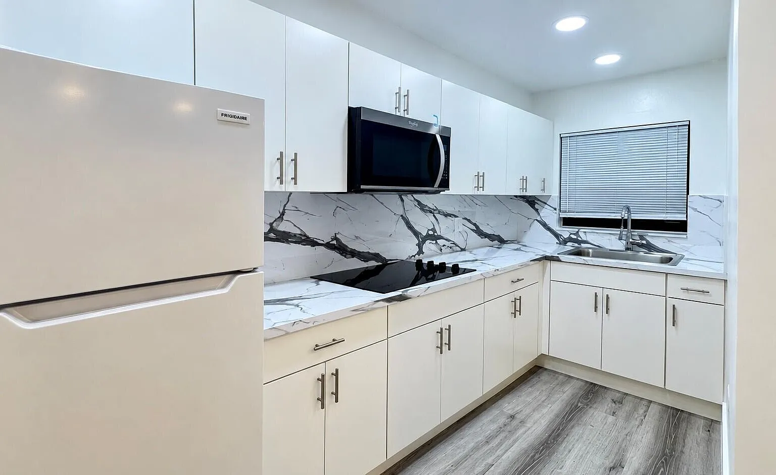1 bed, 1.0 bath, 800 sqft, $2,000 — Photo 3