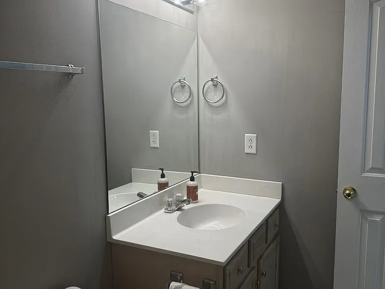 3044 Wellington Pl — Photo 11