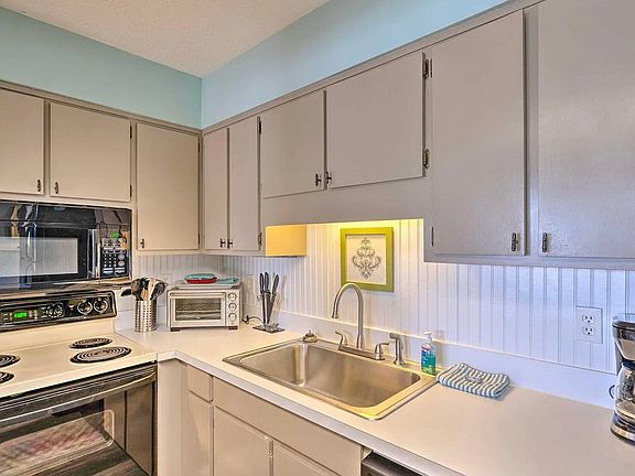 4th image of 6829 Thomas Dr #11