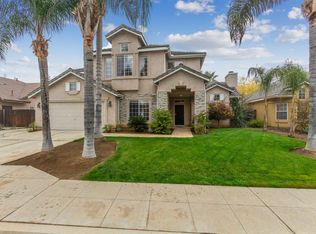1897 Goshen Ave, Clovis, CA 93611