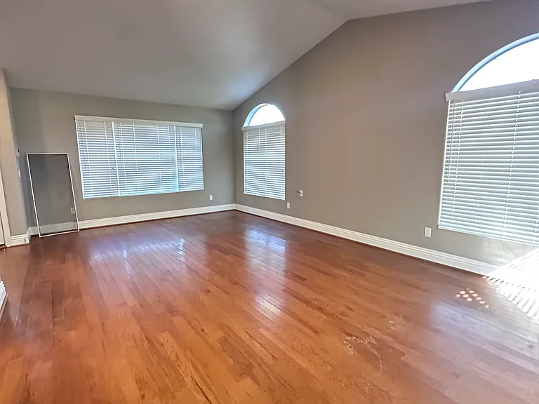 2123 Deland Ct — Photo 17