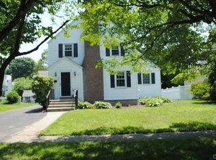 667 Wilson St, Fairfield, CT 06825