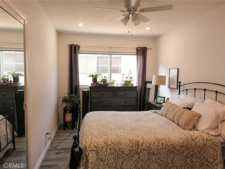 1713 Wollacott St — Photo 12