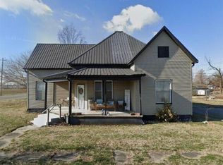 402 W Murray Ln, Sikeston, MO 63801
