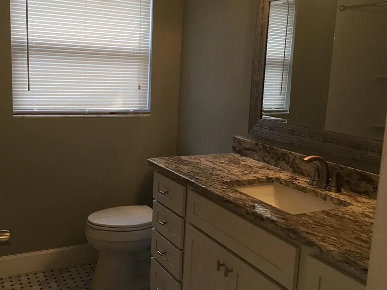 2424 W Cass St — Photo 3