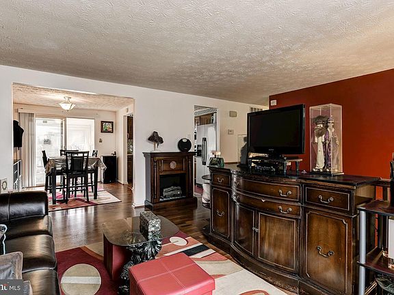 4th image of 1119 Cummings Ave