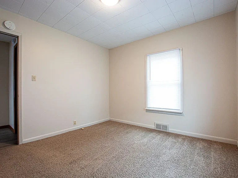 1502 Silver Ln — Photo 21