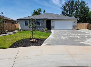 1358 Fitz Pl, Redding, CA 96003