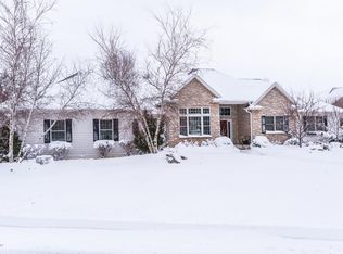 999 Foxwoods Ct SW, Rochester, MN 55902