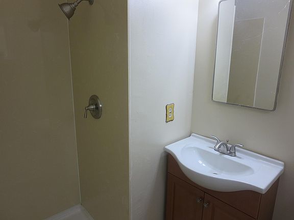 2nd image of 1331 Sandalwood Ct