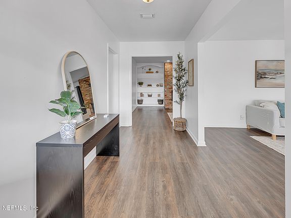 5th image of 8647 SAN SERVERA Drive E