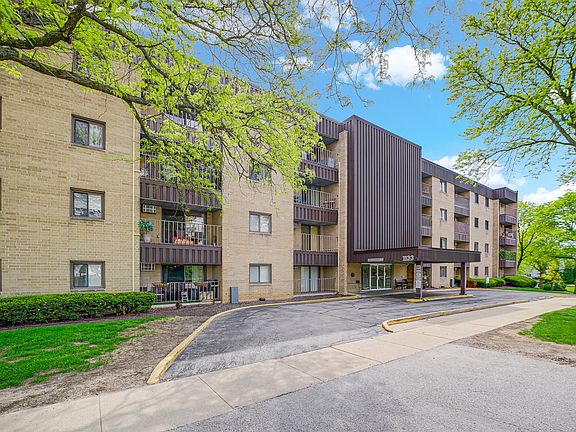 3rd image of 1133 S Finley Rd APT 310