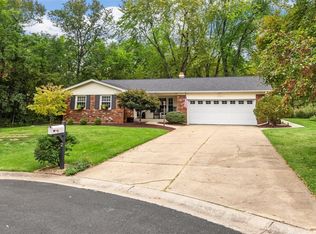 2 Clover Ct, Saint Charles, MO 63303