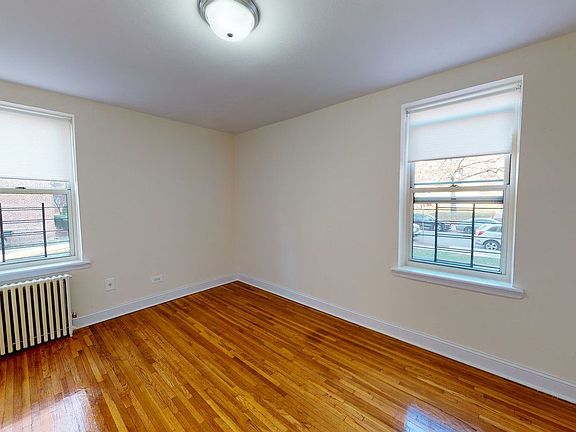 4th image of 2050 21st Dr APT 1C