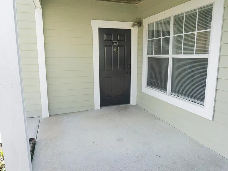 2 Old South Ct #2H — Photo 9