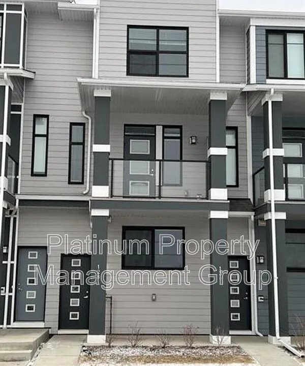 128 Seton Ter SE #1