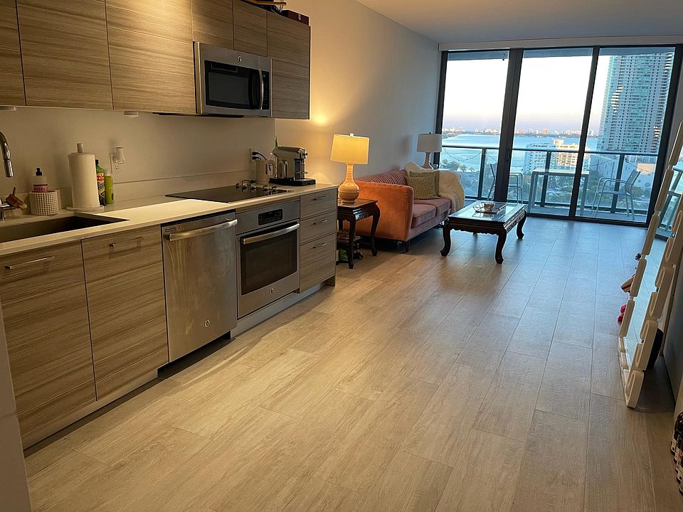 2nd image of 101 NE 34th St Floor 1605