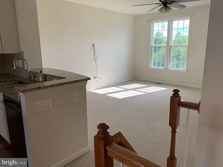 9022 Randolph Cir — Photo 7