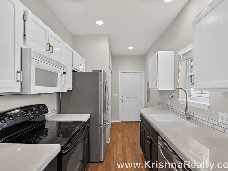 8165 NE Wilkins St — Photo 9