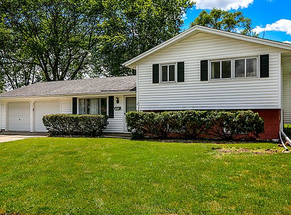 3rd image of 1425 Harvard Ln