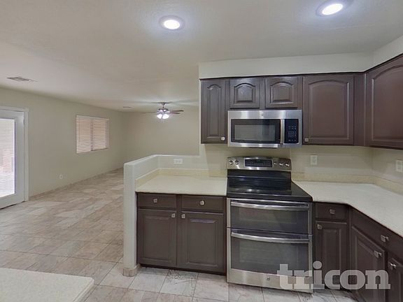 5th image of 42028 W Sunland Dr