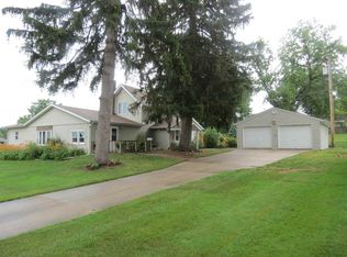 411 S Vermont St, Maquoketa, IA 52060