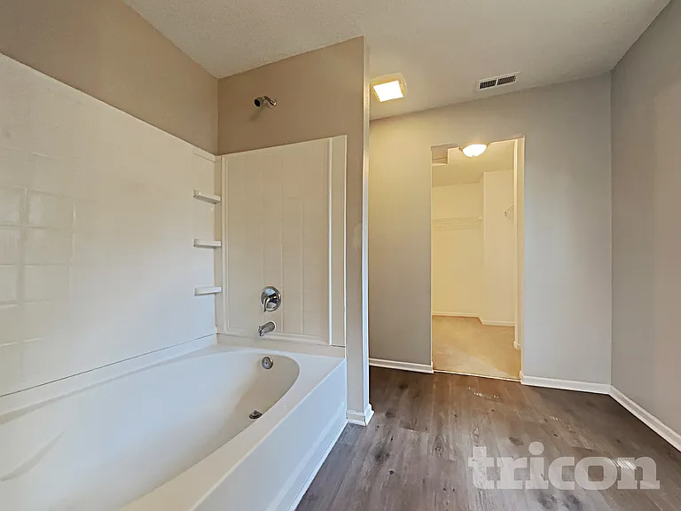 7921 Crackling Ln — Photo 8