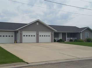 1133 9th St E, Cresco, IA 52136