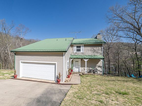 2nd image of 21995 Indian Bluff Rd