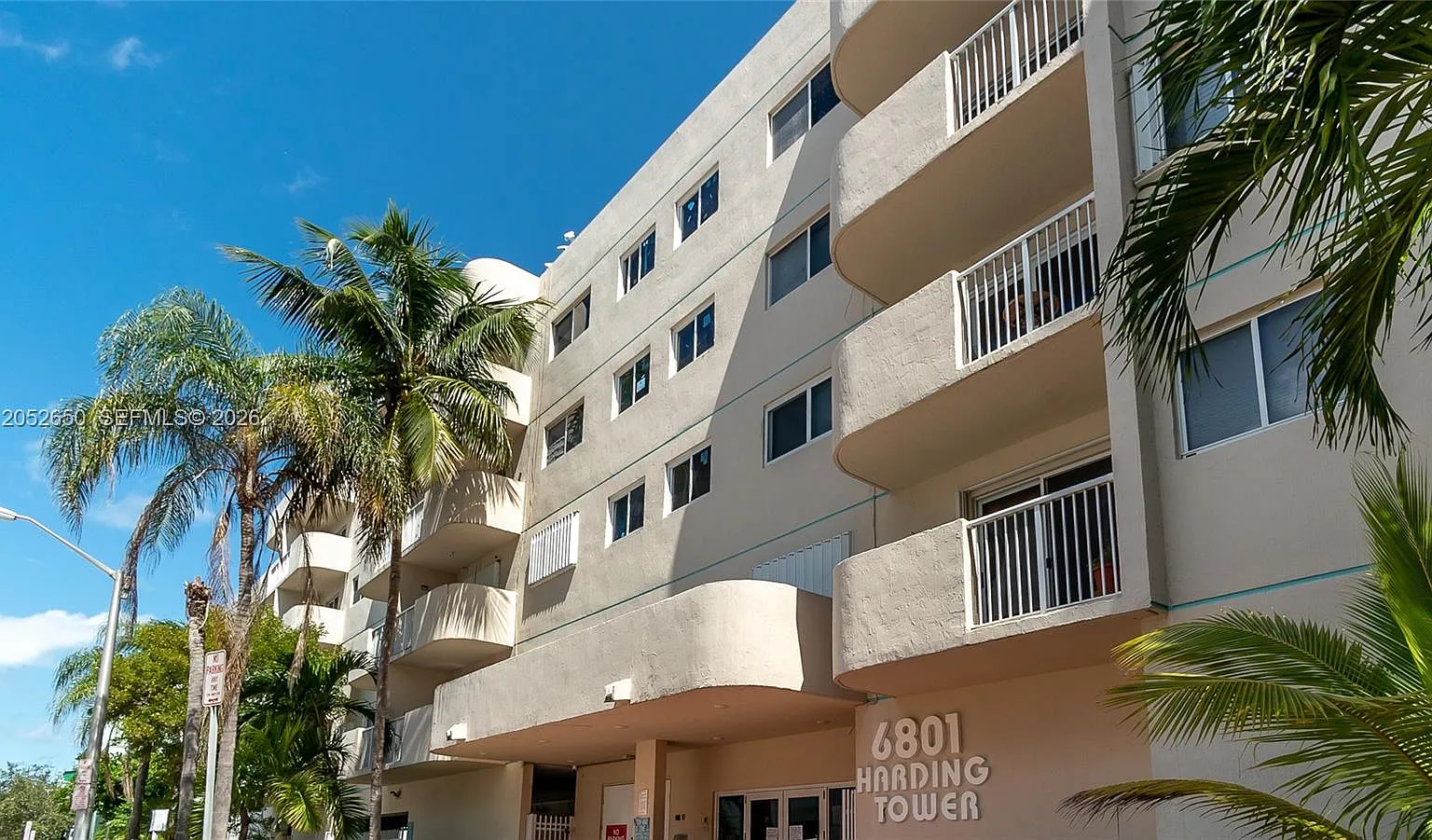 Harding Tower Condo — Photo 1