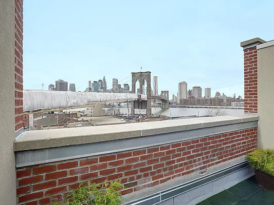 Sold by Sotheby's International Realty | media 17