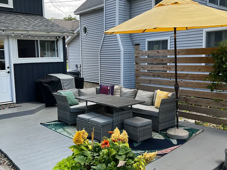 2036 Midlake Dr — Photo 3