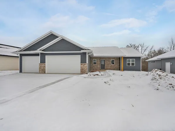 2580 N Stellita Cir, De Pere, WI 54115