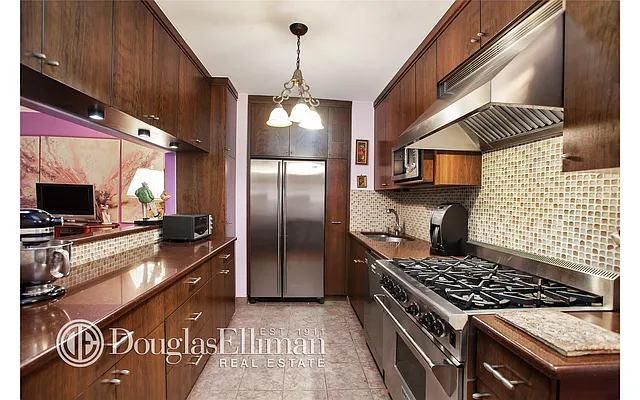 Sold by Douglas Elliman | media 32