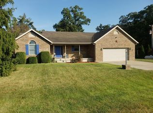 10950 E Mulligan Dr, Effingham, IL 62401